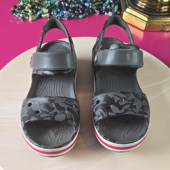 CROCS Gray Sandals with Red and White Soles - Picture 1 of 9